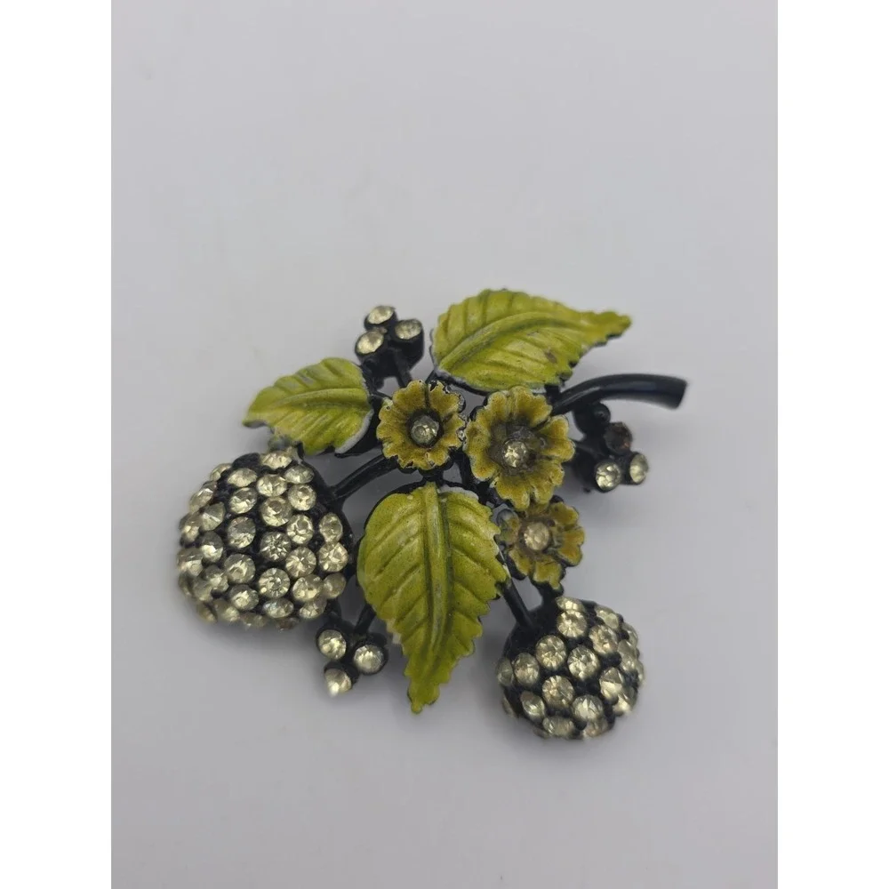 Vintage Hollycraft Hydrangea Berry Brooch Japanned Yellow Rhinestone Leaf Retro